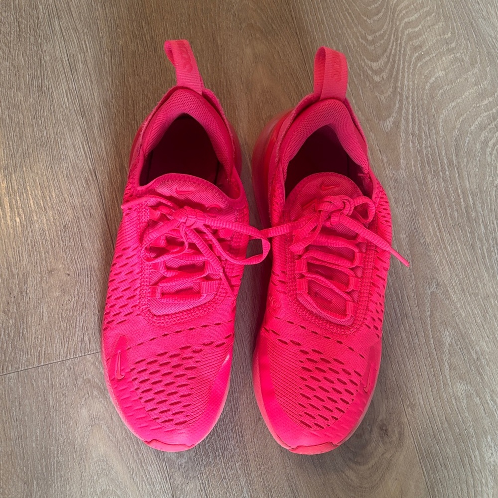 Nike Women's  Airmax 27C Bright Pink Sneakers sz 6 worn twice